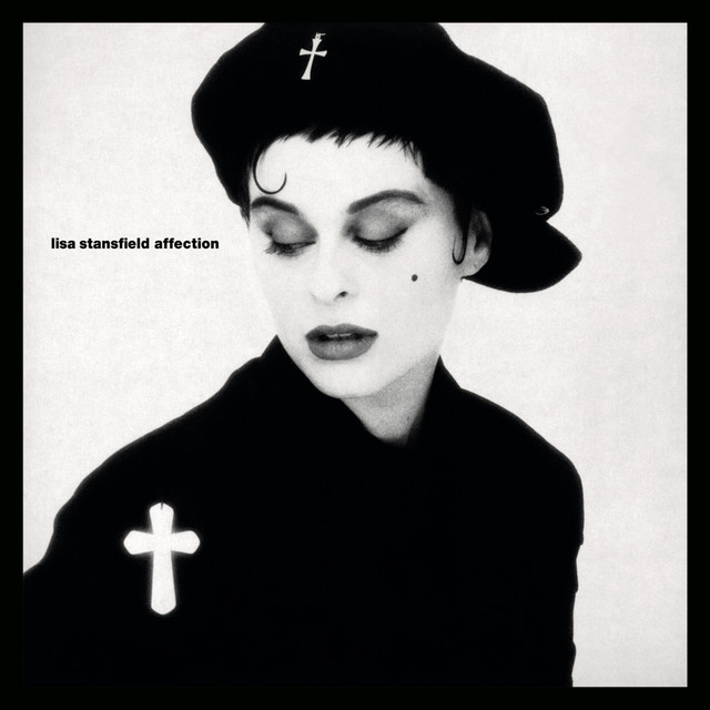 LISA STANSFIELD&nbsp;met&nbsp;'ALL AROUND THE WORLD'