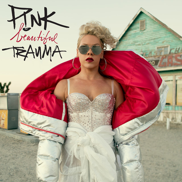 P!NK met 'BEAUTIFUL TRAUMA'