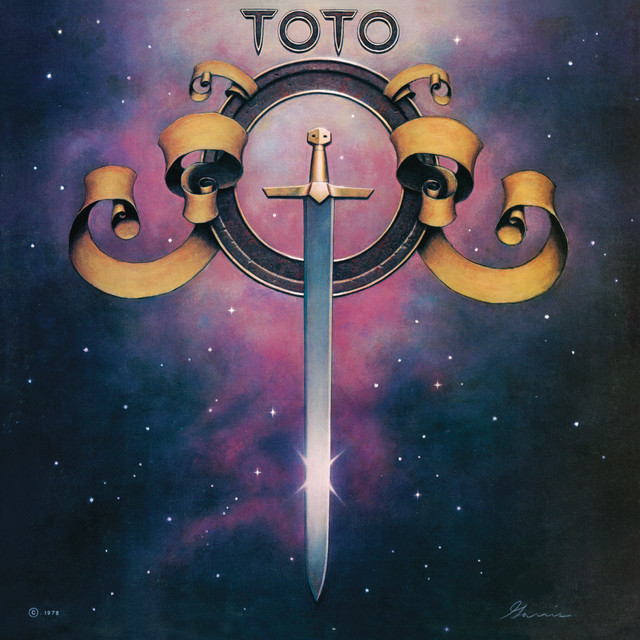 TOTO&nbsp;met&nbsp;'HOLD THE LINE'