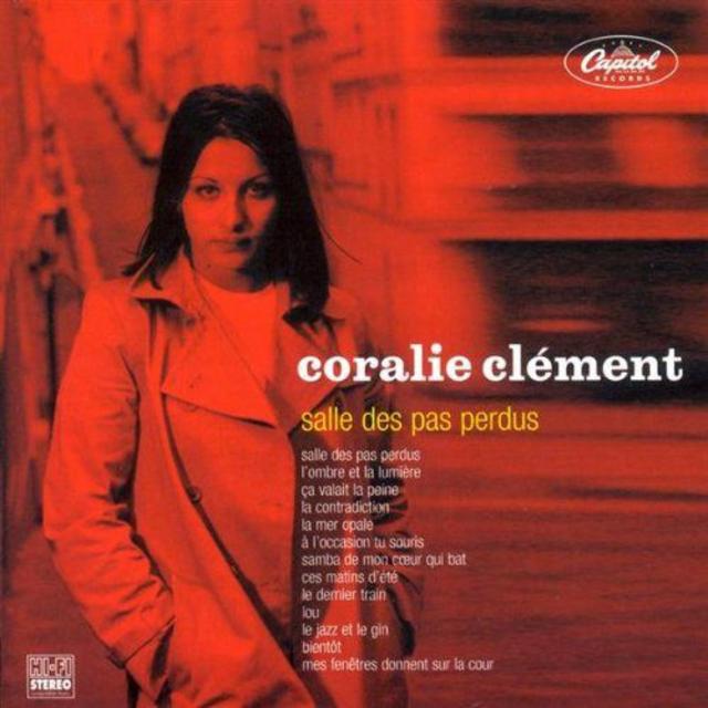 CORALIE CLÉMENT&nbsp;met&nbsp;'L'OMBRE ET LA LUMIERE'